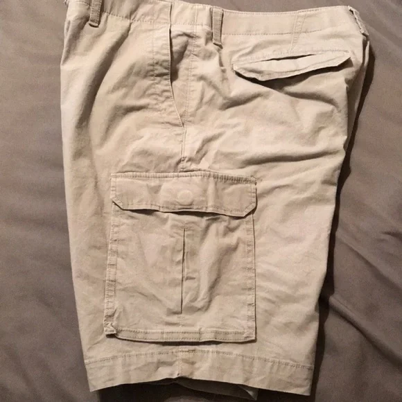 Mens Cargo shorts - Picture 3 of 4